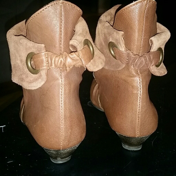 Jonak Paris Fold Over Kitten Heel Ankle Boot - Picture 3 of 8